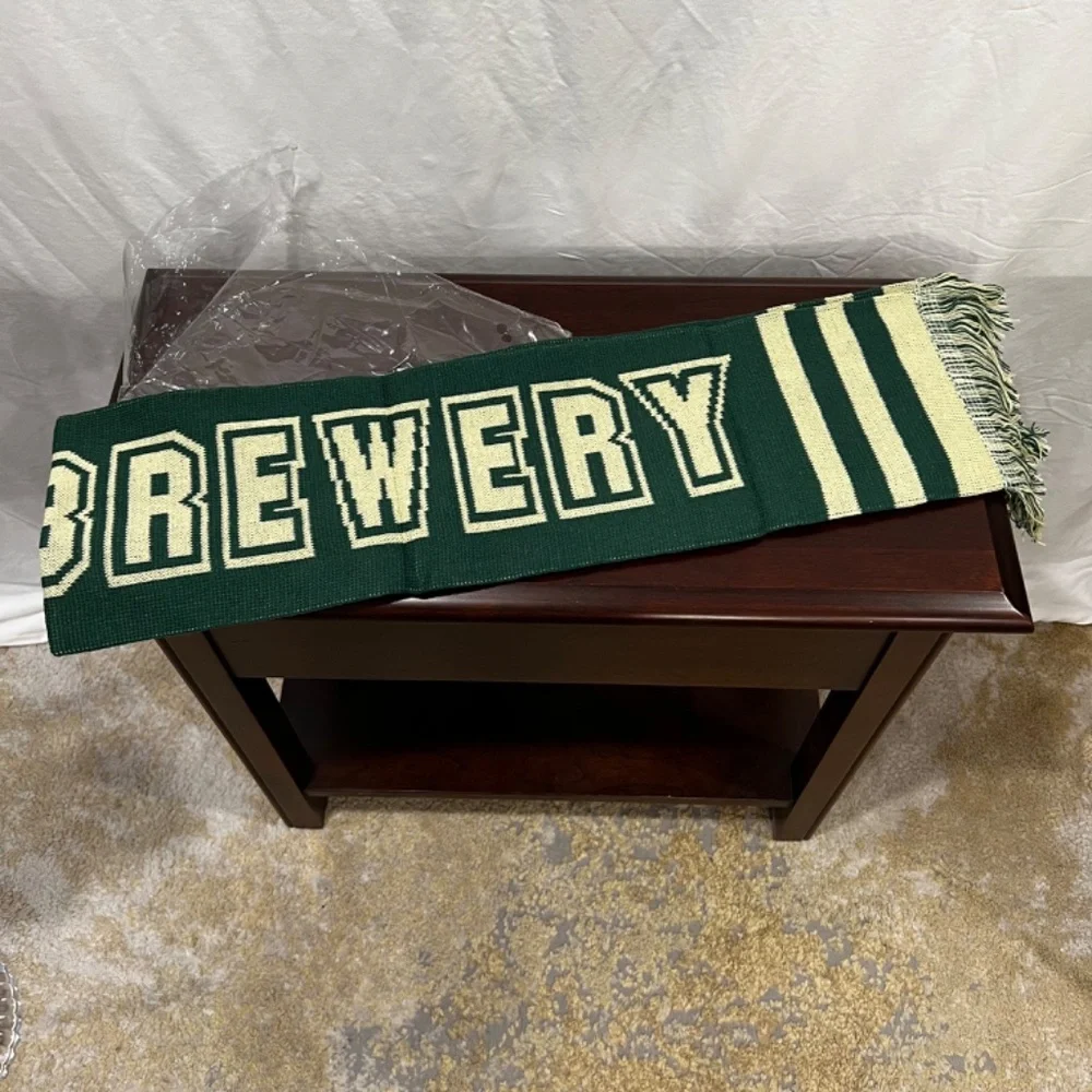 NWT Straub Brewery Scarf